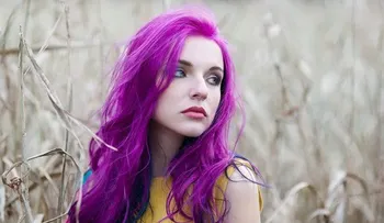 Tinte fantasía, la particular tendencia para tu cabello