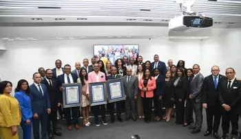 Diputados reconocen a Rubby Pérez, bomberos DN y ejecutivo de JP Morgan