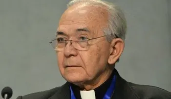 En El Salvador suspenden a obispo acusado de pedofilia