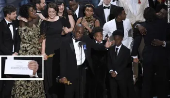 Los consejos de Steve Harvey y Miss Universo sobre el error histórico de los Oscar