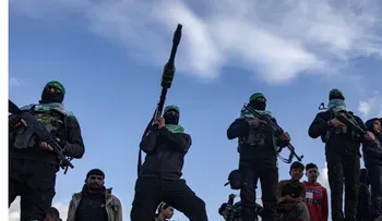 Hamás entrega armas a comité egipcio-palestino