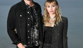 Miley Cyrus hace fuertes revelaciones sobre su atracción por las mujeres 