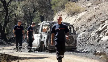Evacuan a 10.000 personas por incendios en Francia