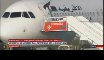 Los secuestradores del avión libio se entregan a la policía en Malta (VIDEO) 