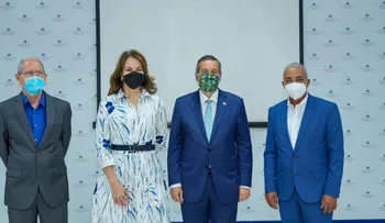Ministerios de Medio Ambiente y Cultura inician proyecto para el manejo de áreas verdes de la Plaza de la Cultura