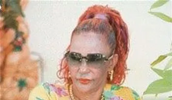 Fefita la Grande y "el cura preso". De qué se ríen, coñazo!.
