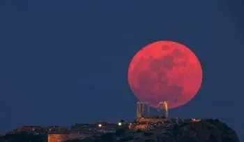 Este martes 15 de abril, la luna se volverá totalmente del color de la sangre