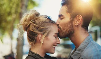Parejas que utilizan los pronombres de nosotros y nos al hablar, tienen relaciones más exitosas 