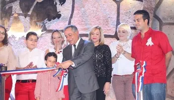 Ayuntamiento del DN inaugura el Anfiteatro Nuryn Sanlley