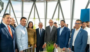 Ricardo de los Santos reconocido por su respaldo al deporte dominicano