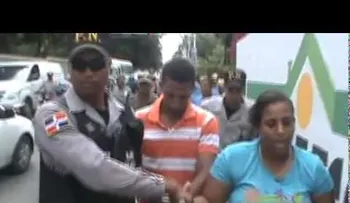Amet ahora en Mao; maltratan una pareja. ¿Por qué no actuaron así con el sobrino de Fadul 