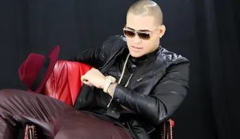 Carlitos Wey se recupera de cirugía en cuerdas vocales