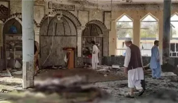 Se eleva a 60 número de muertos por atentado contra mezquita chií en Afganistán