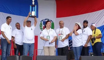 Consulado de RD en Boston es premiado en festival por mejor comparsa