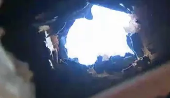 Misterioso trozo de hielo cae sobre casa en California