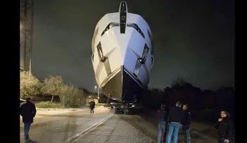Un encuentro surreal con un superyate de 27 millones de dólares