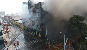 20 horas de tragedia y cuatro desaparecidos: el dramático incendio en el centro de Lima