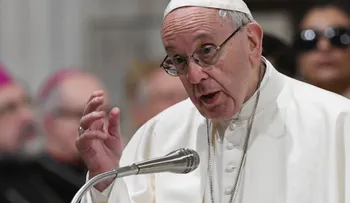 Vaticano pediría incluir a mujeres y hombres casados en roles sacerdotales