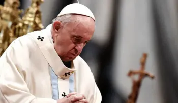Papa Francisco pidió que no se olvide al pueblo ucraniano "...golpeado por la guerra"
