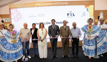 Roberto Ángel Salcedo inaugura los pabellones de la FILSD 2026