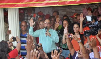 Quique Antún en Azua no perciben crecimiento de economía