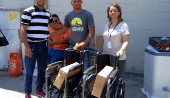 Danilo Medina dispone entrega de electrodomésticos y alimentos a personas de escasos recursos