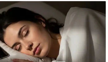 Dormir con el celular cerca afecta el descanso