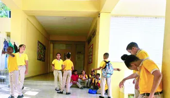 ADP: unos 5,000 estudiantes sin clases en Santiago Oeste por problemas en varios centros