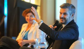 Gobierno argentino ve "con buenos ojos" que se debata en el Congreso el cobro a extranjeros en hospitales