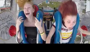 Chica se desmaya dos veces en una atracción extrema 