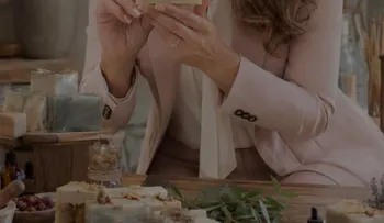 Dra. Erida Castro-Rivas presenta PURETÉ by ECR: jabones artesanales en pequeños lotes para una belleza natural y consciente.