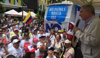 El bombardeo en redes sociales por el plebiscito en Colombia