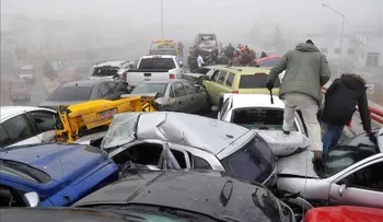 Accidente múltiple envuelve siete vehículos en la entrada de Santiago 