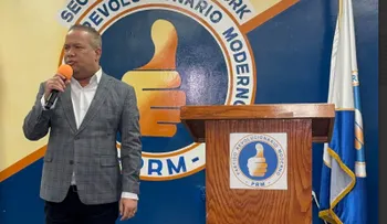 Héctor Acosta lidera histórico encuentro del PRM en Nueva York
