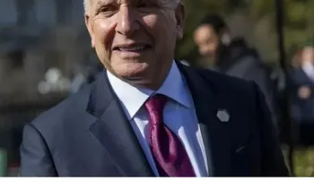 EE.UU. presiona a Irán para negociar y evitar una acción militar