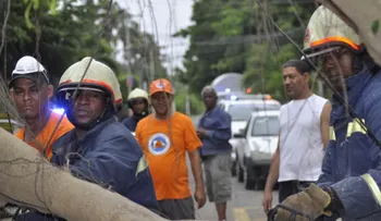 Fotos-reportaje del paso tormenta Erika, por Santo Domingo Este. R.D.