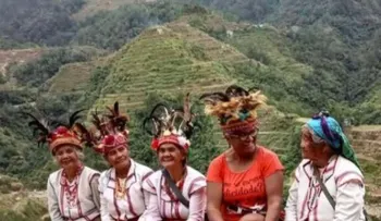 Abuelita se niega a cuidar a sus nietos y prefiere viajar por el mundo; le llaman egoísta en redes.