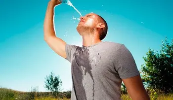 Salud pide tomar agua y evitar el alcohol por ola de calor que afecta el país