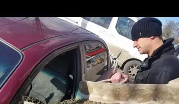 Su mujer se cambió el apellido y él se vengó de manera cruel 