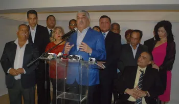 Miguel exhorta JCE extender plazo cedulación; dedica coctel a prensa