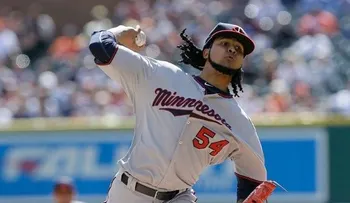 Severino y Santana brillan en el montículo
