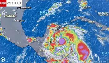 Ciclón tropical Earl ahora es un huracán