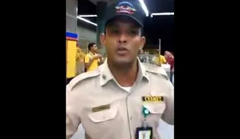Que lío entre seguridad y un joven que quería tomar el Metro 