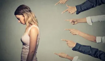 5 señales claras que indican que caes mal en tu trabajo