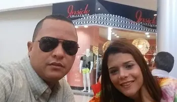 Se entrega a la Policía, Yasmil Oscar Fernández, dueño de Ray Muebles, tras apulañalear a su expareja
