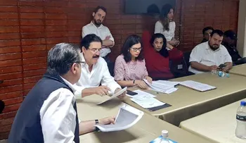 Oposición en Honduras pide se cuenten 5,179 actas donde está el "fraude" 