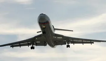 Se estrella avión con decenas de pasajeros en Rusia