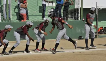 Lobos avanzan a final de circuitos en clásico