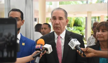 MESCyT impulsa el futuro con 8,000 becas STEM