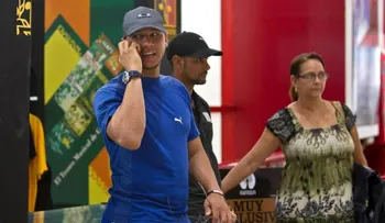 Yuliesky Gourriel a punto de cortar todos los lazos con la pelota cubana 
